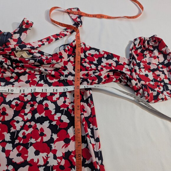 Michael Kors Size XS Black/Red/White Floral Cold Shoulder Blouse With Neck Tie - Picture 16 of 16